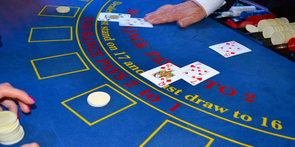 Tragamonedas de casino en línea que cuentan con mecanismos de bonificación de retención y giro