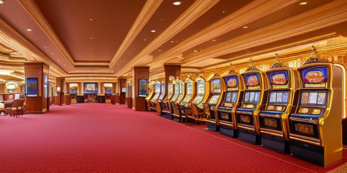 Hazard-Complimentary Entertainment at Lazy Bar Casino
