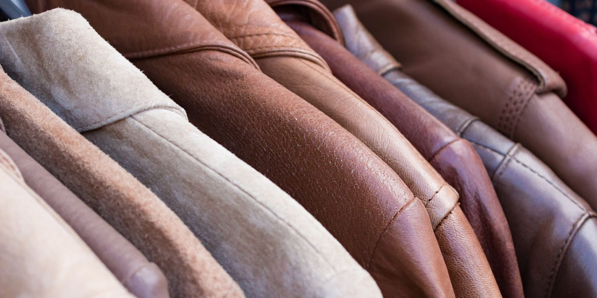 The Timeless Appeal of Bomber Jackets: A Fashion Staple for Every Wardrobe