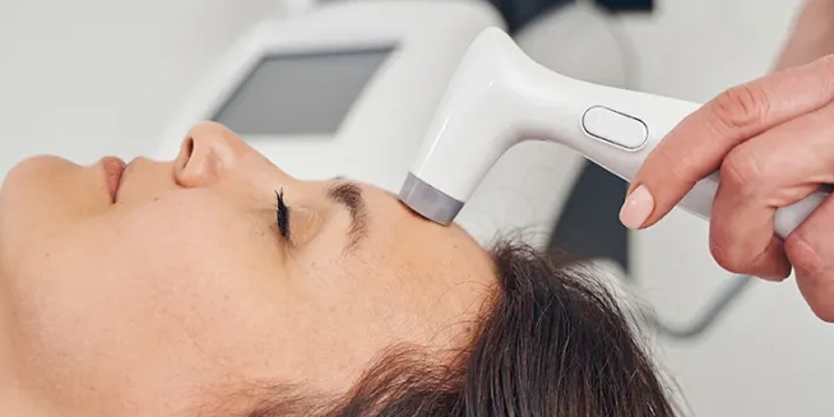 Skin Tightening Treatment in Dubai for Chin Slimming