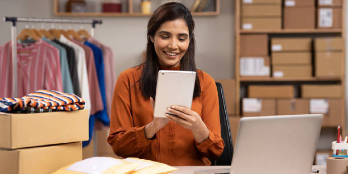 Advertising on the Internet in E-Commerce: A Strategic Approach for Online Success