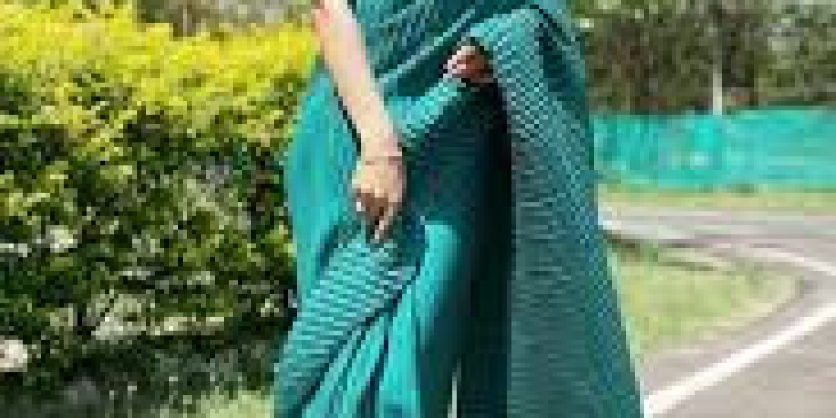 Redefining Elegance: How WomenSaree Is Revolutionizing Traditional Fashion for the Modern Millennial